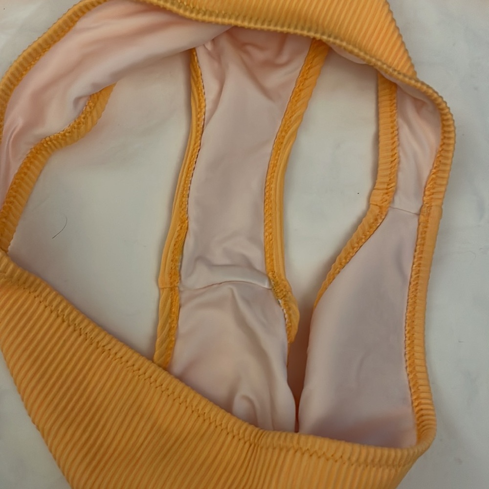 Cupshe Yellow Ribbed Bikini - Picture 4 of 5